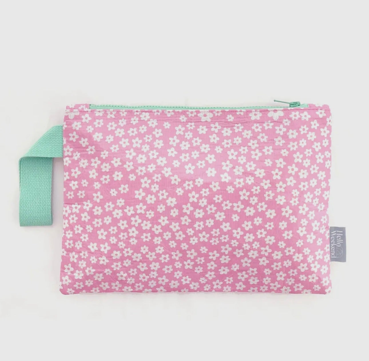 Daisy water-resistant pouch