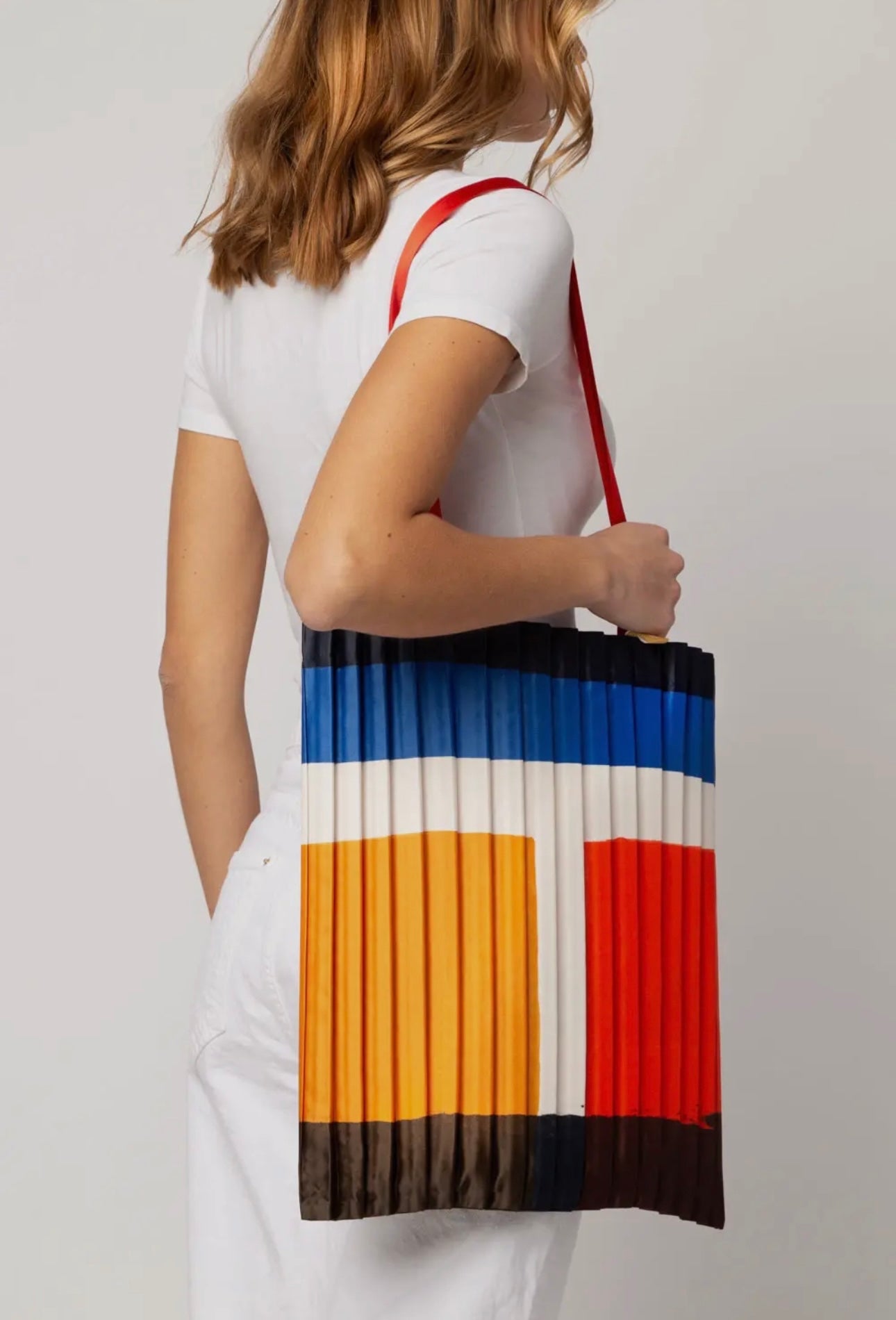 Satin pleated bag - Pescaia