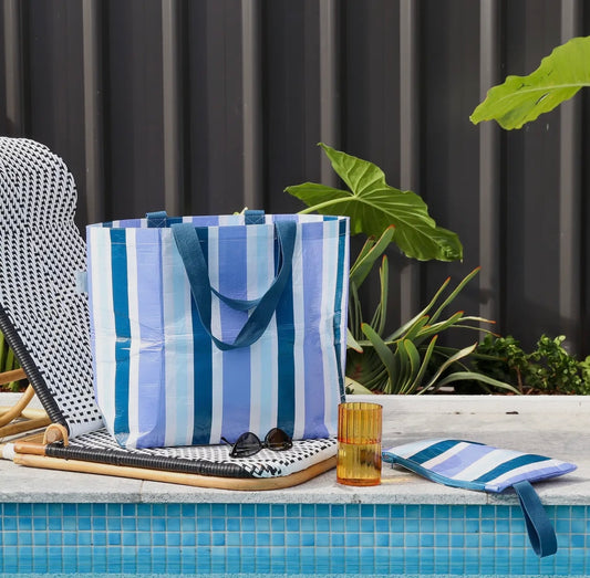 Hamptons water-resistant weekender bag