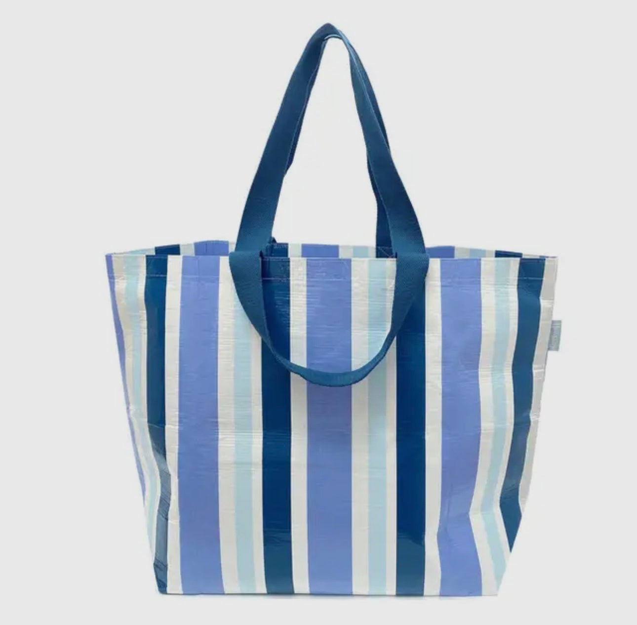 Hamptons water-resistant weekender bag