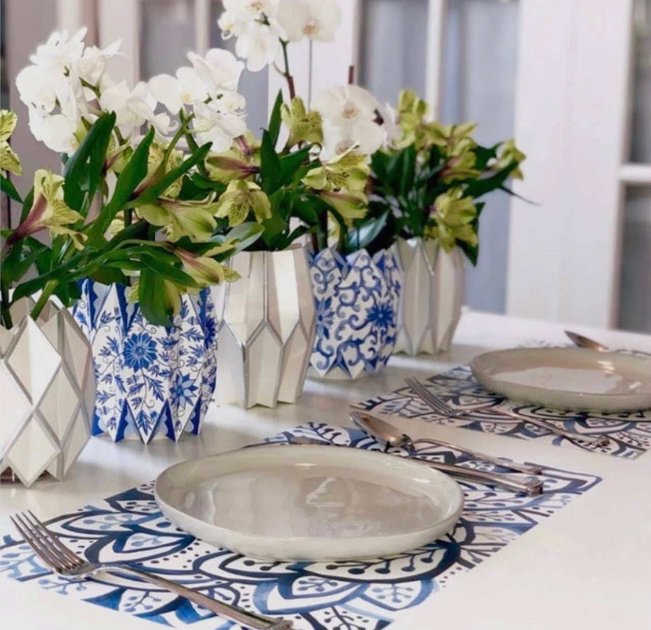 Chinoiserie paper vase wraps