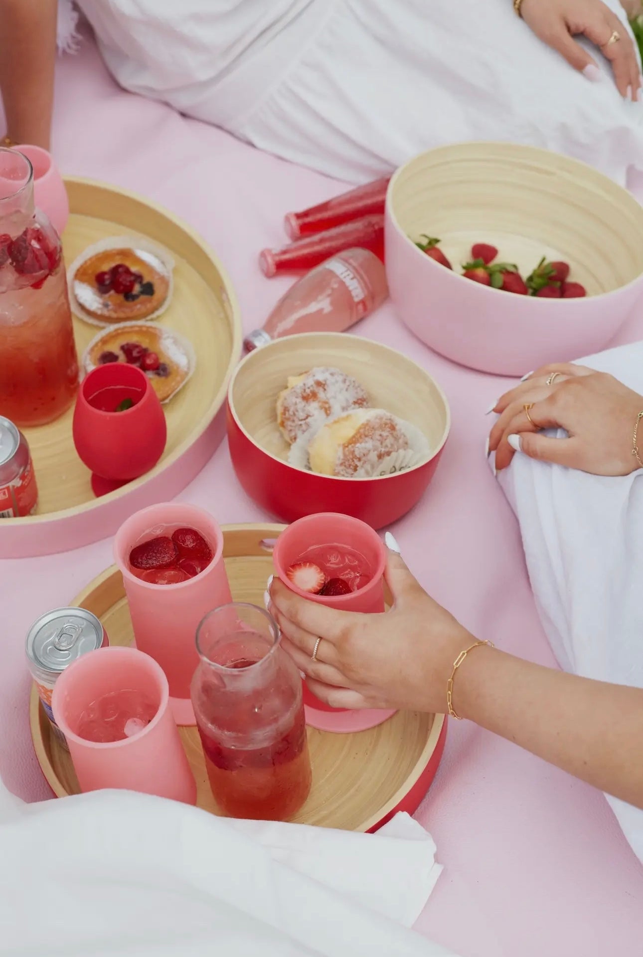 Biodegradable bamboo bowls - cherry & blush